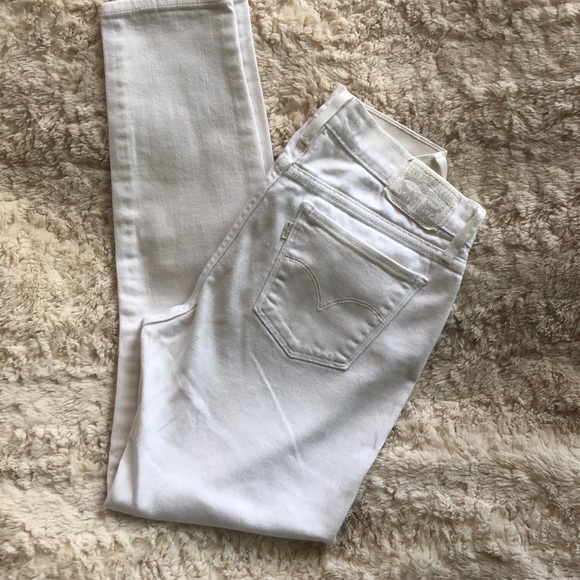 White Levi Skinny Ankle jean - Picture 9 of 9